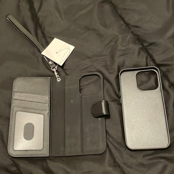 Roots iPhone Wallet with Wrist Strap Case - Picture 3 of 5